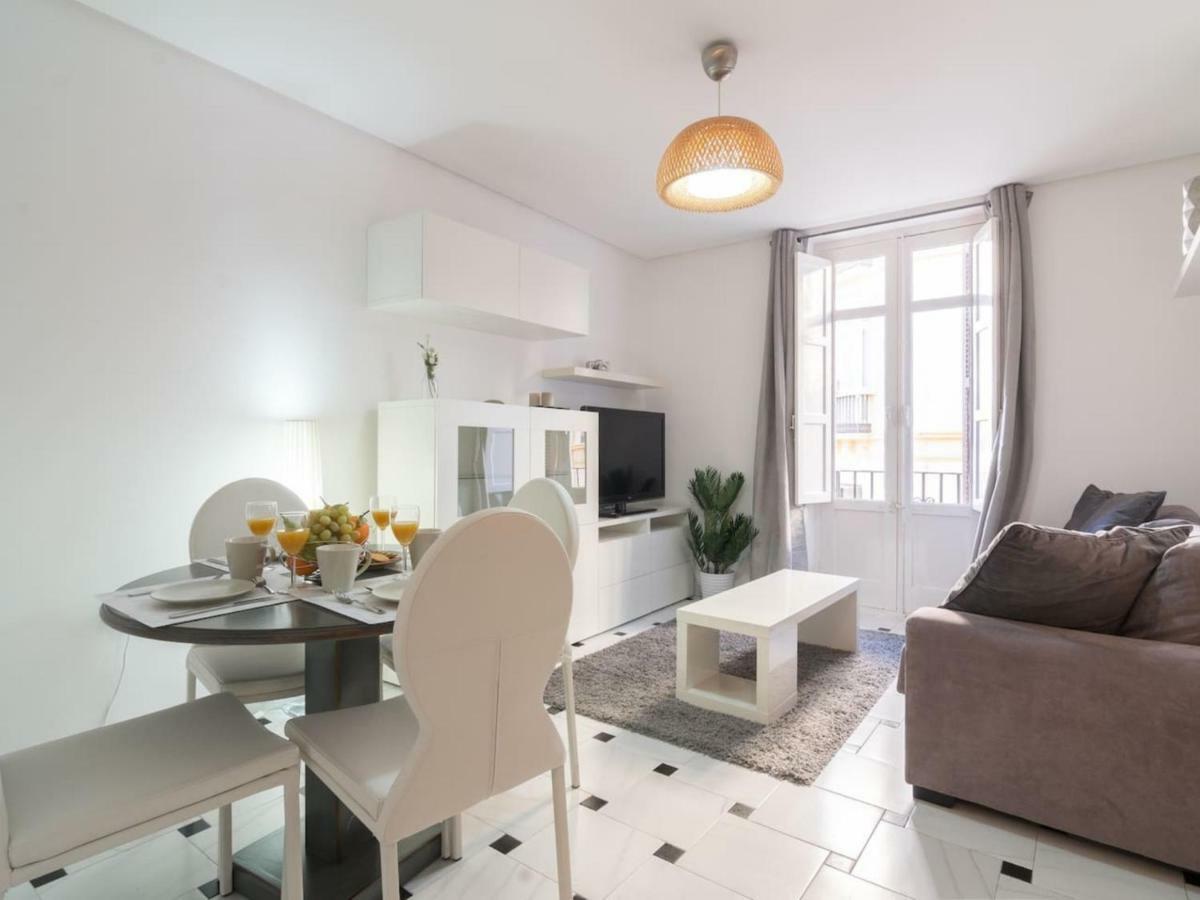 Apartamentos Bolsa Larios Малага Екстер'єр фото