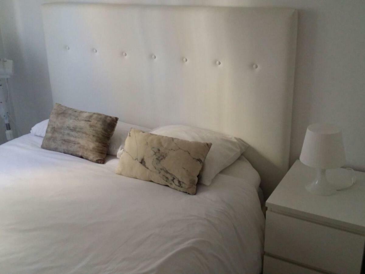 Apartamentos Bolsa Larios Малага Екстер'єр фото