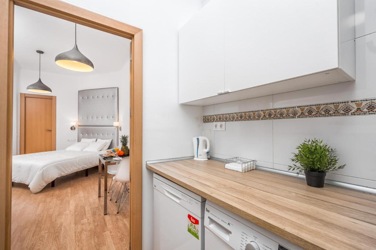 Apartamentos Bolsa Larios Малага Екстер'єр фото