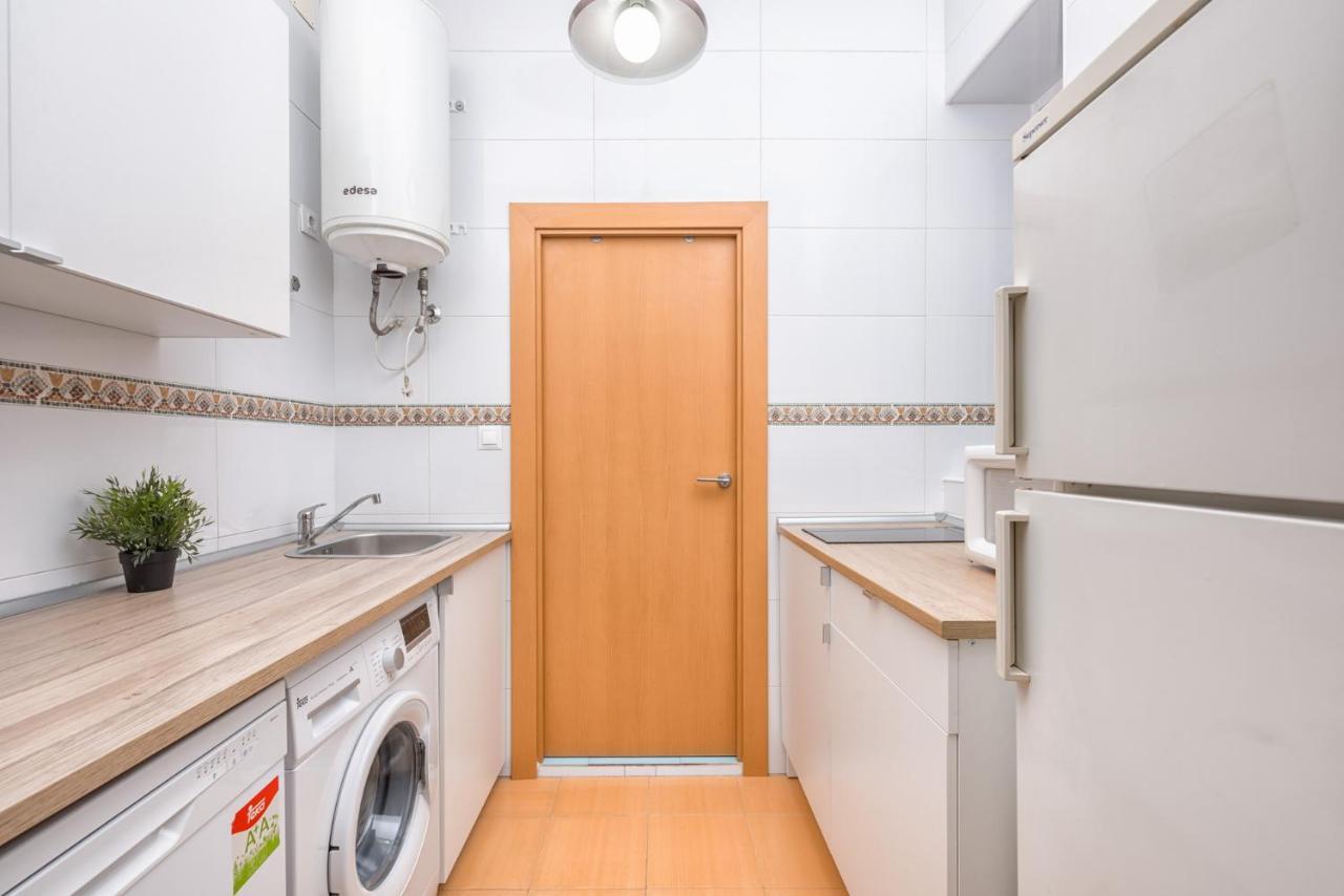 Apartamentos Bolsa Larios Малага Екстер'єр фото