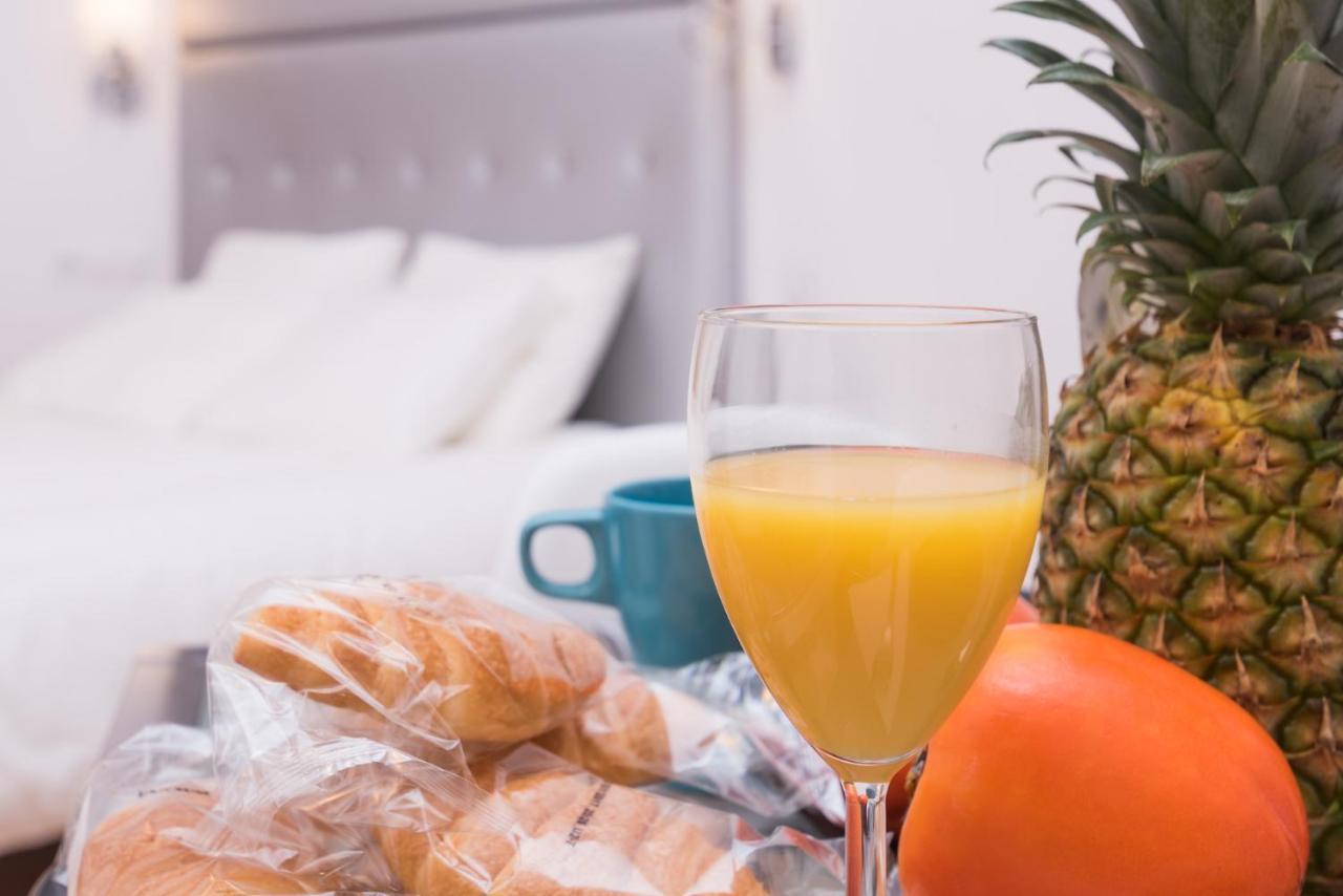 Apartamentos Bolsa Larios Малага Екстер'єр фото